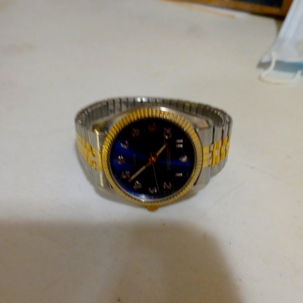 Very nice men's vintage watch